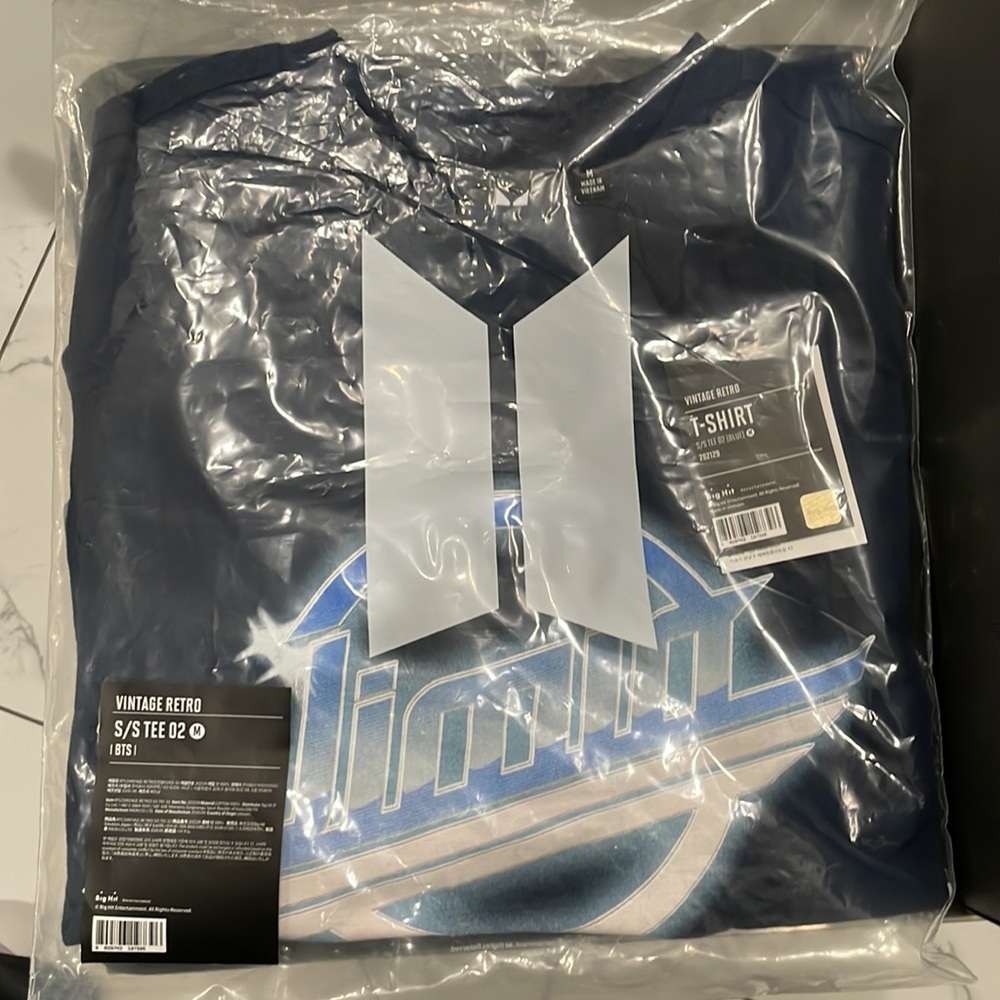 BTS Official Merch - Picture 4 of 4